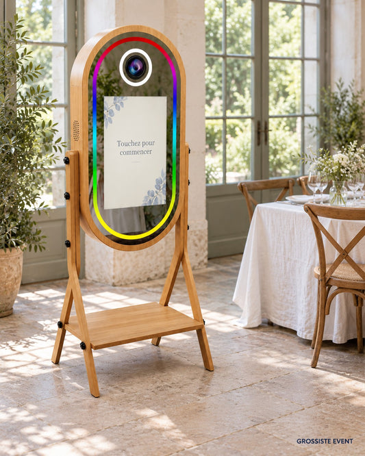 Photobooth Miroir Ovale Nature dans une véranda de réception – mise en situation Grossiste Event