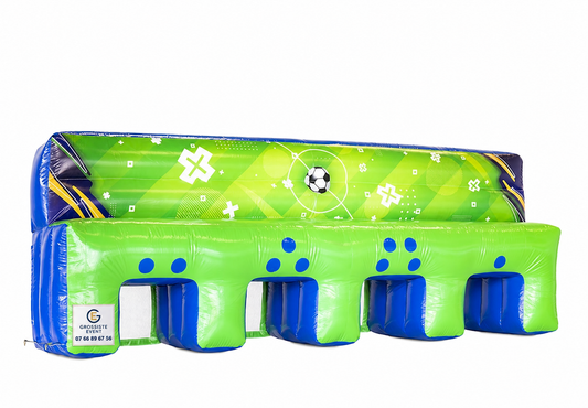 Mur de tir football gonflable avec marquage Grossiste Event sur fond blanc